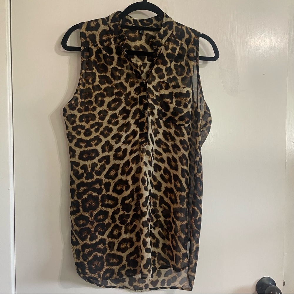 Wishful Park Women’s Tan and Cream Leopard Sleeveless Blouse Size M